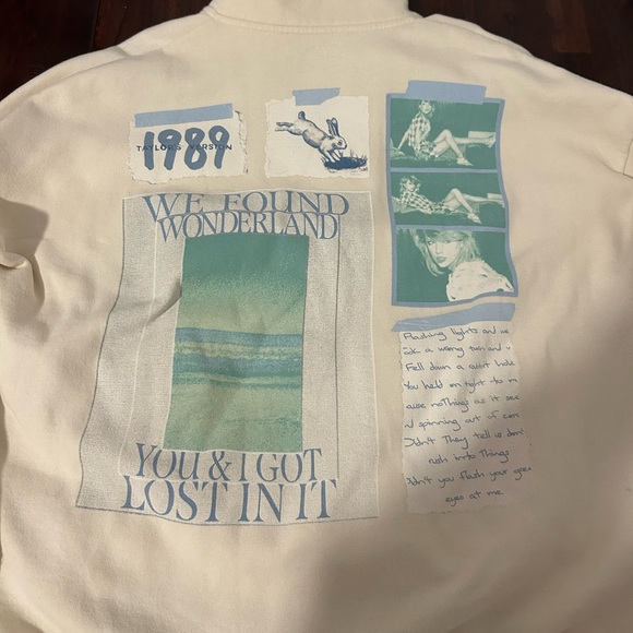 Taylor swift 1989 cream half zip - Picture 3 of 3